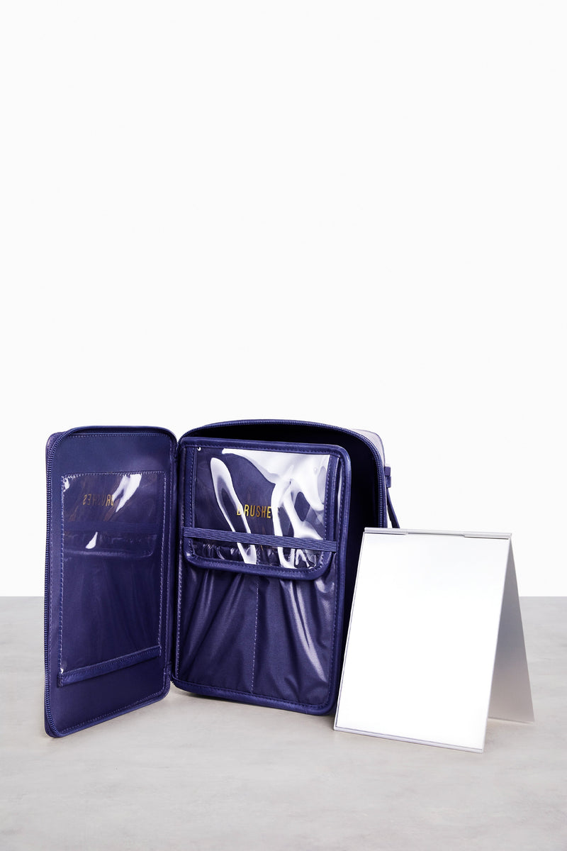 Resale The Cosmetic Case in Navy