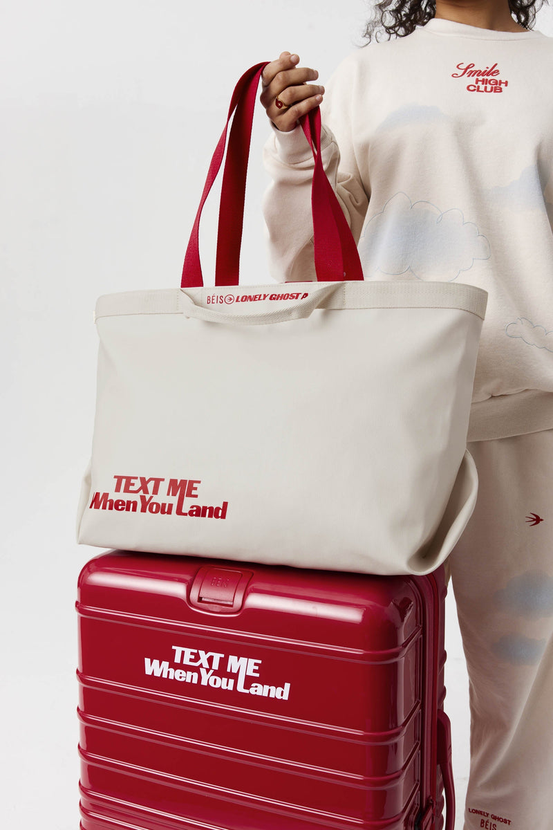 Resale The Travel Tote in Ghost White