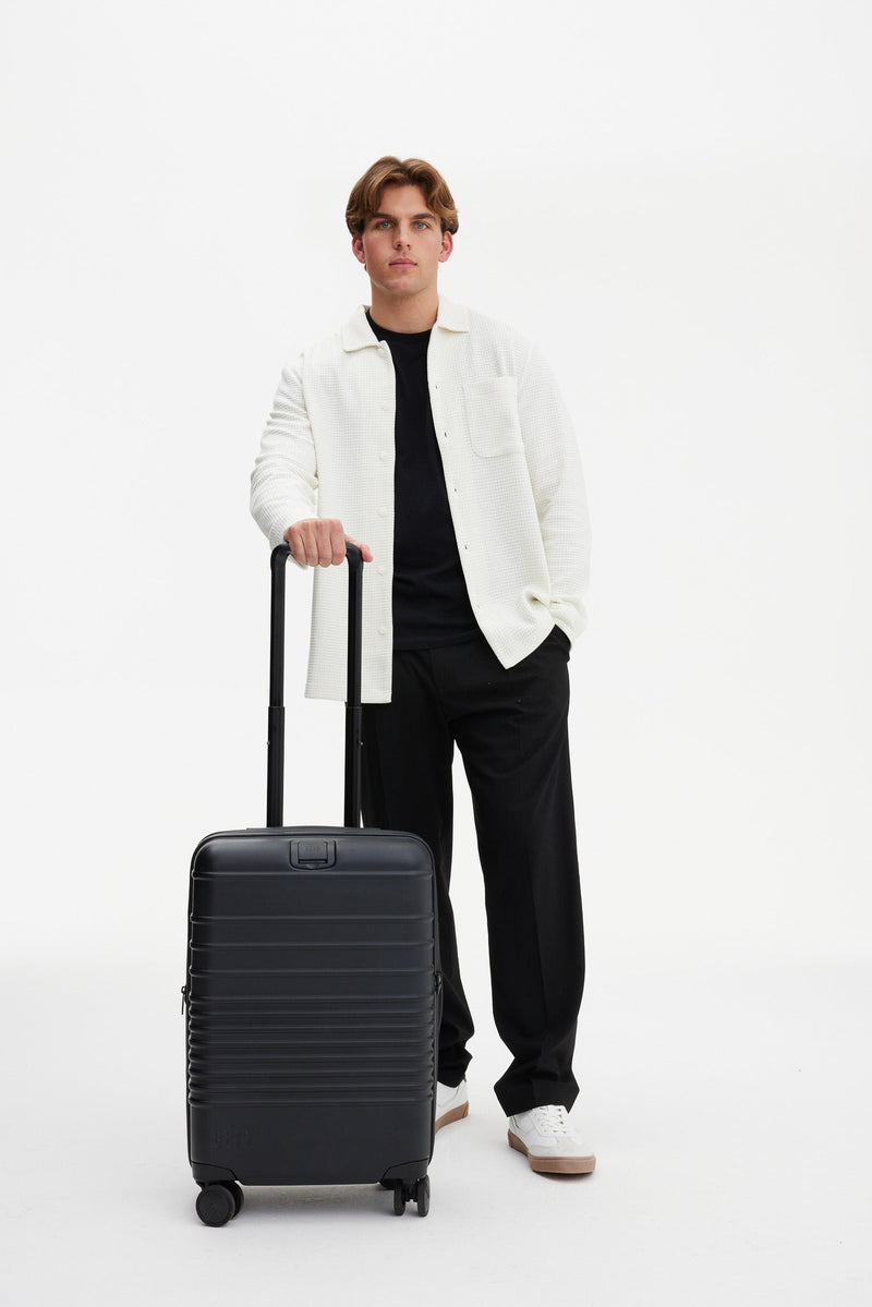 Resale The Carry-On Roller in All Black