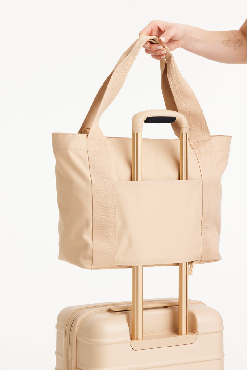 Resale The BÉISics Tote in Beige