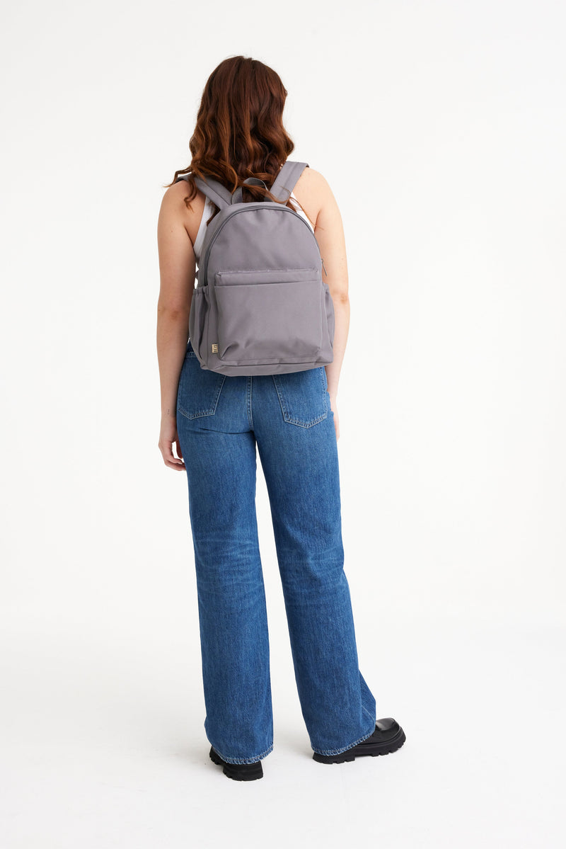 The BÉISics Backpack in Grey